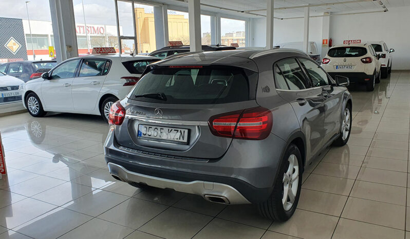 
								MERCEDES GLA 200 completo									