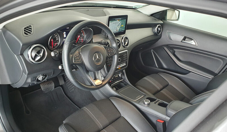 
								MERCEDES GLA 200 completo									