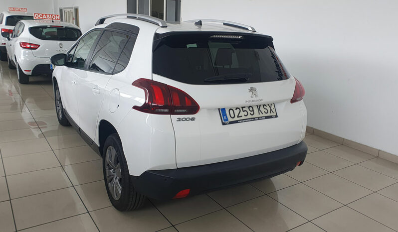 
								PEUGEOT 2008 1.5 DHI STYLE completo									