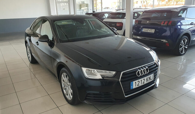 
								AUDI A4 2.0 TDI QUATTRO STRONIC completo									