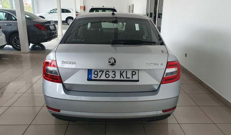 
								SKODA OCTAVIA 1. 6TDI AMBITION completo									