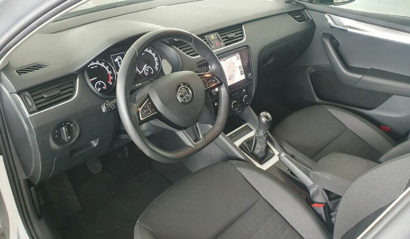 
								SKODA OCTAVIA 1. 6TDI AMBITION completo									