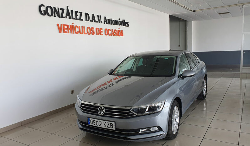 
								VOLKSWAGEN PASSAT 2.0 TDI ADVANCE completo									