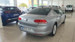 
										VOLKSWAGEN PASSAT 2.0 TDI ADVANCE completo									
