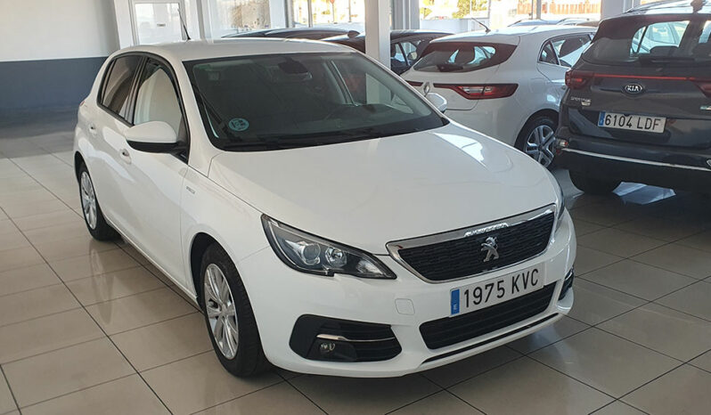 
								PEUGEOT 308 1.5 DHI STYLE completo									