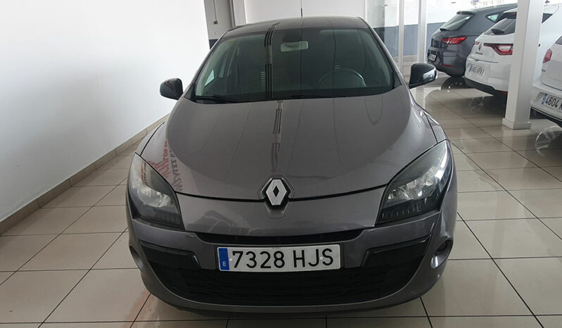 
								RENAULT MEGANE 1.5 DCI 110 CV AUTENTIQUE completo									