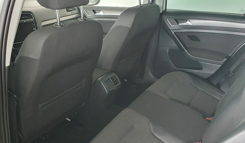 
								VOLKSWAGEN GOLF 1.6TDI ADVANCE completo									