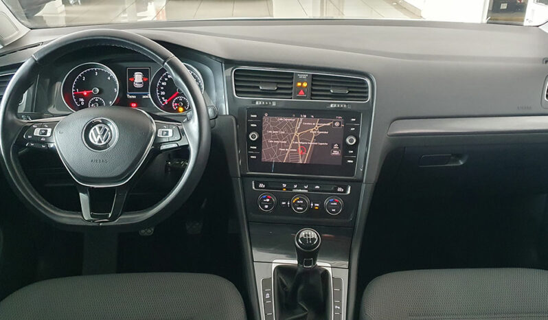 
								VOLKSWAGEN GOLF 1.6TDI ADVANCE completo									
