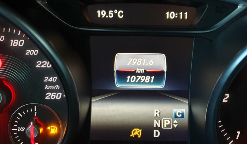 
								MERCEDES GLA 200 CDI completo									