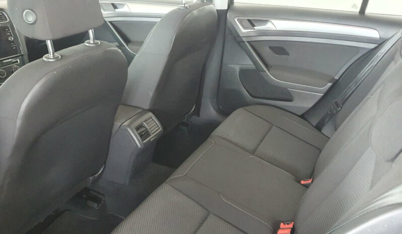 
								VOLKSWAGEN GOLF 1.6TDI EDITION completo									