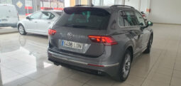 
										VOLKSWAGEN TIGUAN 2.0 R-LINE completo									