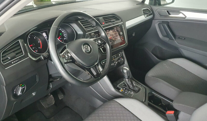 
								VOLKSWAGEN TIGUAN 2.0 R-LINE completo									