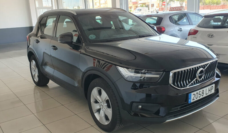 
								VOLVO XC40 2.0 D3 completo									