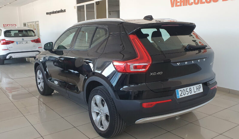 
								VOLVO XC40 2.0 D3 completo									