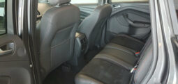
										FORD KUGA 2.0 TDCI ST-LINE completo									