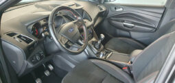 
										FORD KUGA 2.0 TDCI ST-LINE completo									
