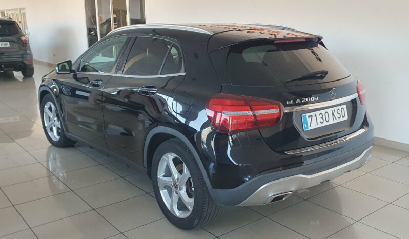 
								MERCEDES GLA 200 CDI completo									