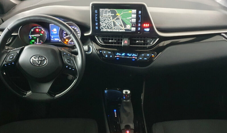 
								TOYOTA CHR 1.8 ADVANCE HYBRID completo									