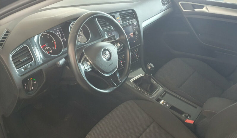 
								VOLKSWAGEN GOLF 1.6TDI ADVANCE completo									