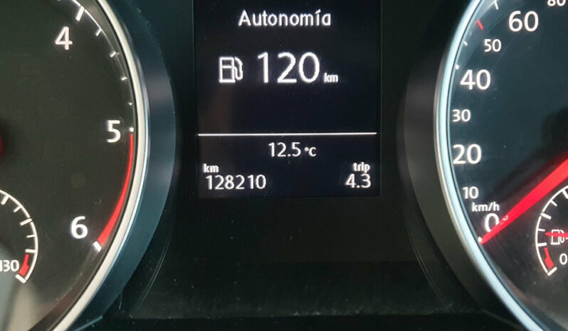 
								VOLKSWAGEN GOLF 1.6TDI ADVANCE completo									