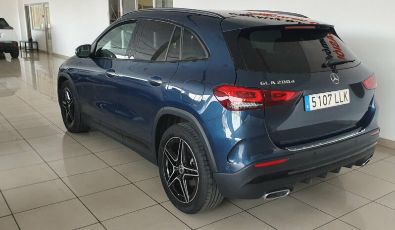
								MERCEDES GLA 200 AMG completo									