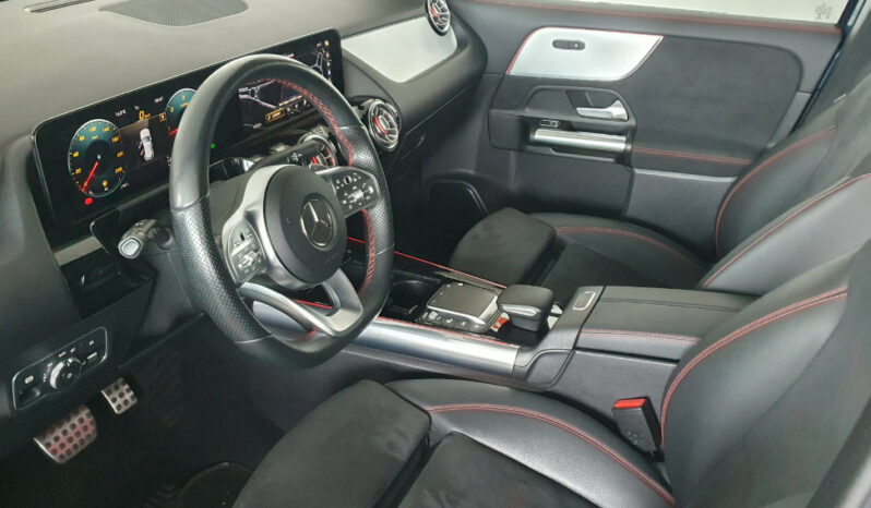 
								MERCEDES GLA 200 AMG completo									