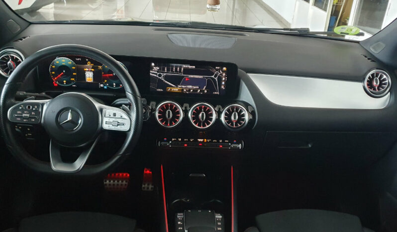 
								MERCEDES GLA 200 AMG completo									