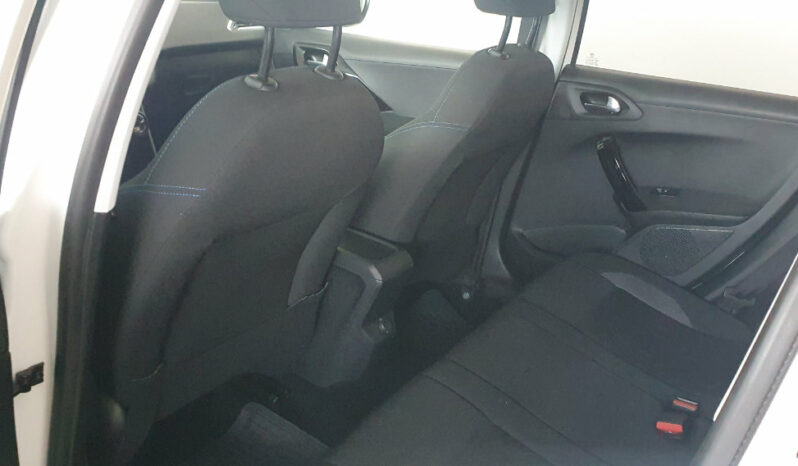 
								PEUGEOT 2008 1.5HDI SIGNATURE 100CV completo									