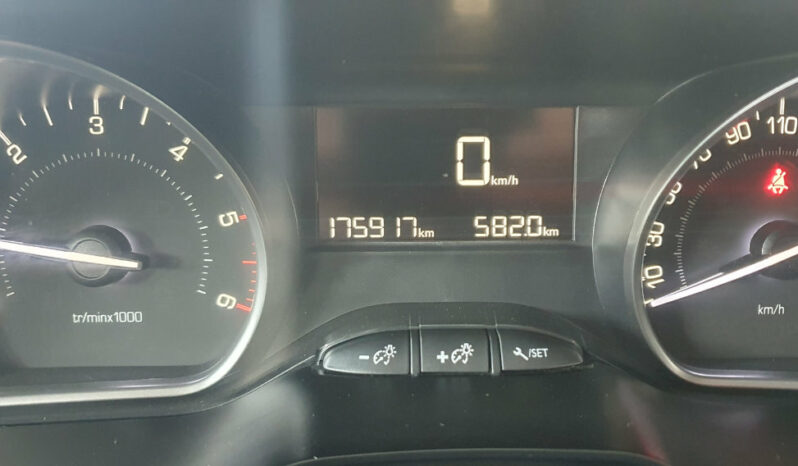 
								PEUGEOT 2008 1.5HDI SIGNATURE 100CV completo									