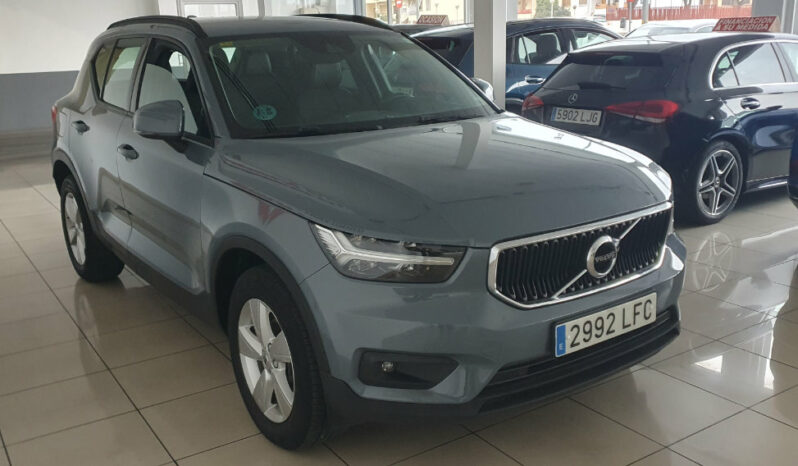 
								VOLVO XC40 2.0 D3 150CV BUSINESS completo									