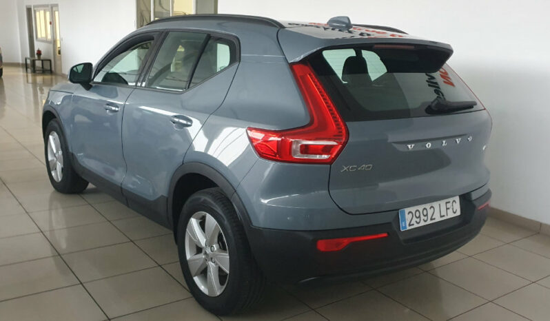 
								VOLVO XC40 2.0 D3 150CV BUSINESS completo									