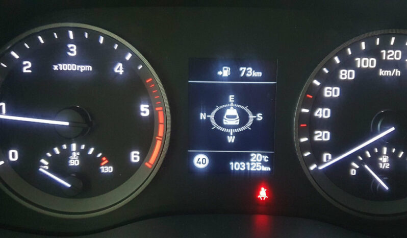 
								HYUNDAI TUCSON 1.6 CRDI 116CV SLE completo									