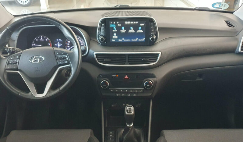 
								HYUNDAI TUCSON 1.6 CRDI 116CV SLE completo									