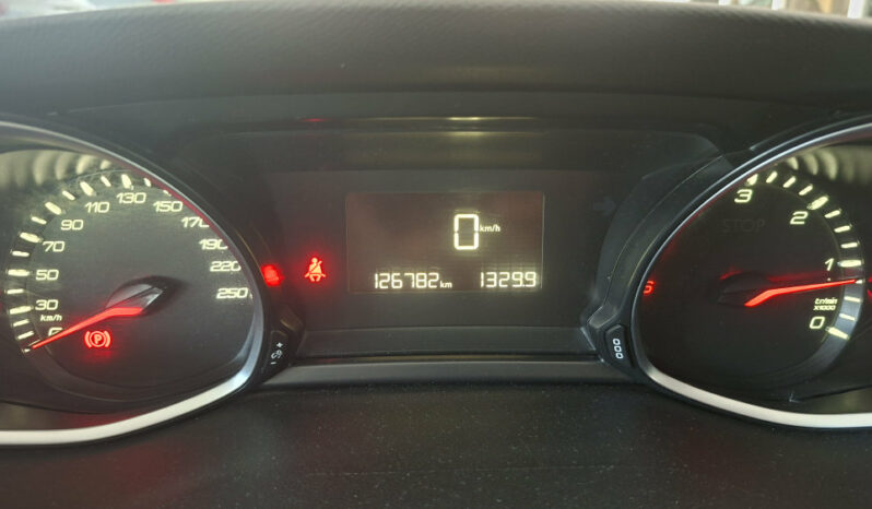 
								PEUGEOT 308 1.5 HDI 100CV STYLE completo									