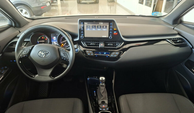 
								TOYOTA CHR 1.8 ADVANCE HYBRID completo									