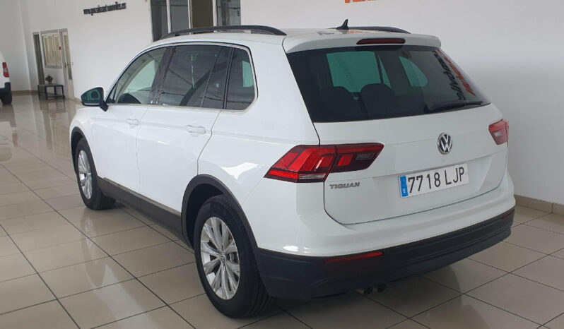 
								VOLKSWAGEN TIGUAN 1.6 115 ADVANCE completo									