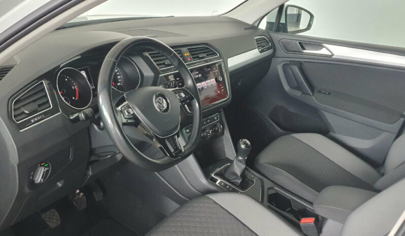 
								VOLKSWAGEN TIGUAN 1.6 115 ADVANCE completo									