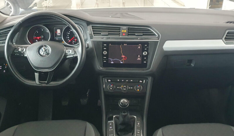 
								VOLKSWAGEN TIGUAN 1.6 115 ADVANCE completo									