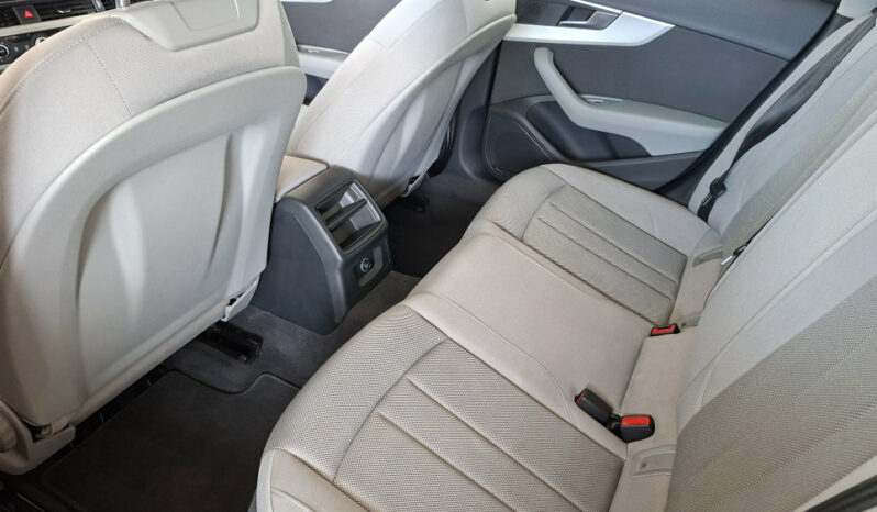 
								AUDI A4 2.0 TDI 165CV ADVANCE completo									