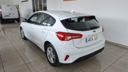 
										FORD FOCUS 1.5 TDCI 120CV TREND+ completo									