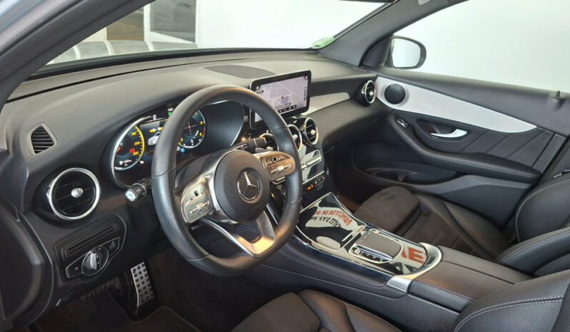 
								MERCEDES GLC 200D 4MATIC 163CV AMG completo									