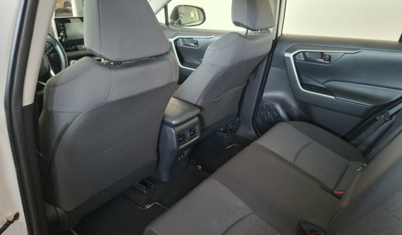 
								TOYOTA RAV 4 2.5L 220H BUSINESS completo									