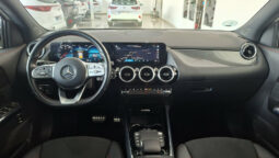 MERCEDES GLA 200D 150CV  AMG LINE completo