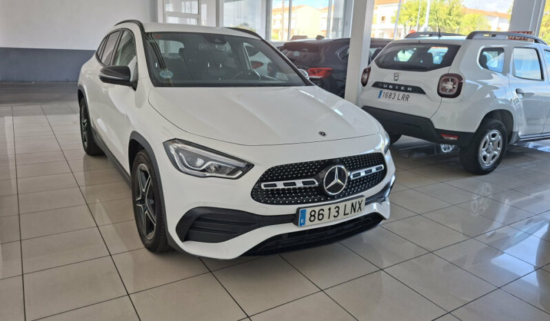 MERCEDES GLA 200D 150CV  AMG LINE completo