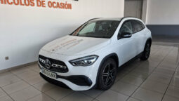 MERCEDES GLA 200D 150CV  AMG LINE completo