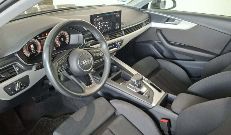 
								AUDI A4 S LINE 35TDI 163CV STRONIC completo									